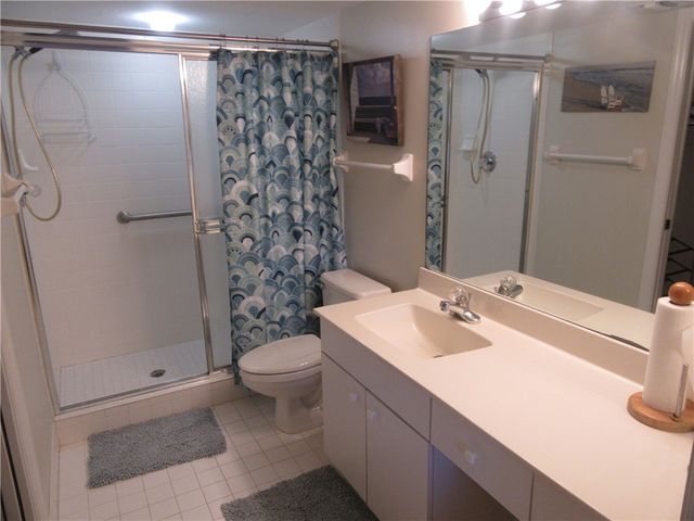 670 E Lake Jasmine Circle 104, Vero Beach, FL 32962