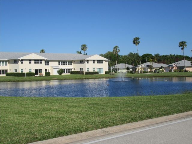 670 E Lake Jasmine Circle 104, Vero Beach, FL 32962