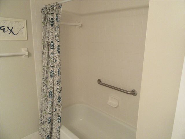 670 E Lake Jasmine Circle 104, Vero Beach, FL 32962