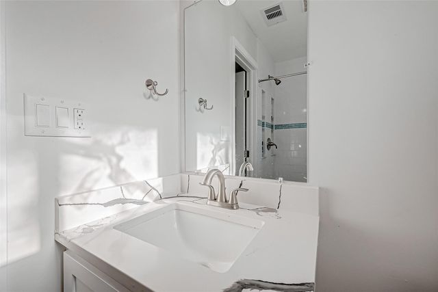 1612 2nd Street, League City, TX 77573