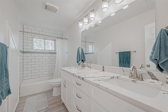 1612 2nd Street, League City, TX 77573