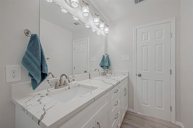 1612 2nd Street, League City, TX 77573