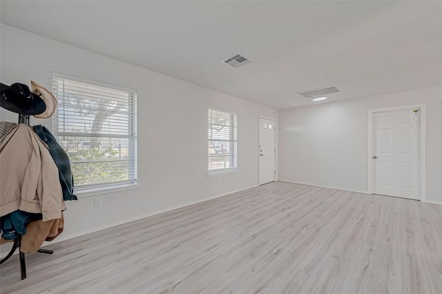 1612 2nd Street, League City, TX 77573