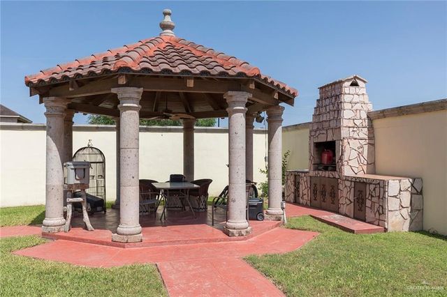 1409 W Calle Espana, Pharr, TX 78577