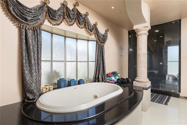 1409 W Calle Espana, Pharr, TX 78577