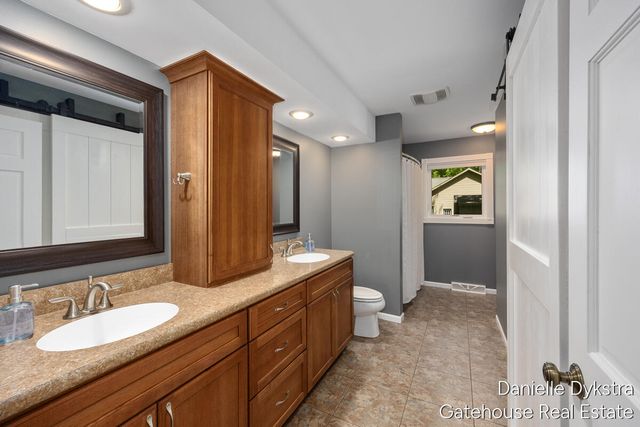 4063 Cambridge Drive, Georgetown Twp, MI 49426