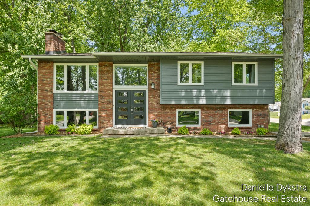 4063 Cambridge Drive, Georgetown Twp, MI 49426