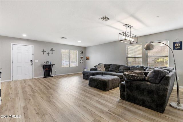 2942 S SIERRA Heights, Mesa, AZ 85212