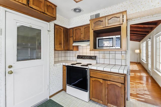 3245 Becerra Way, Sacramento, CA 95821