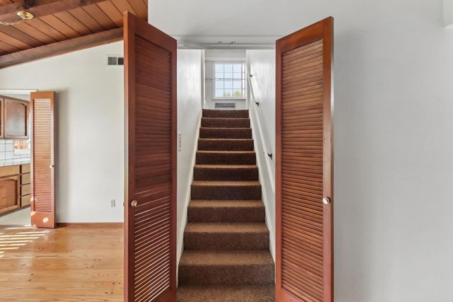 3245 Becerra Way, Sacramento, CA 95821