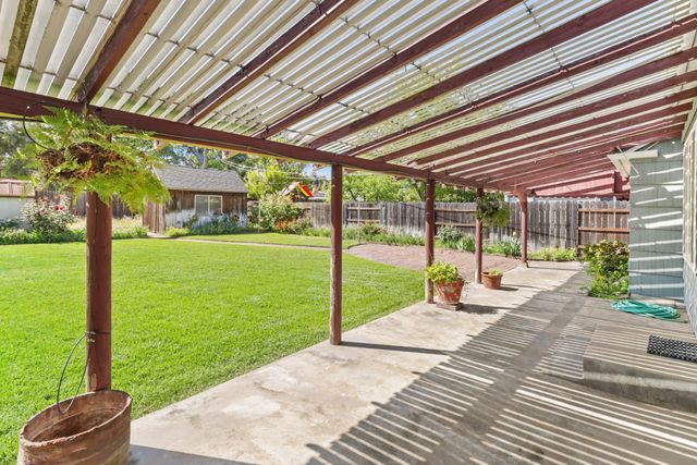 3245 Becerra Way, Sacramento, CA 95821