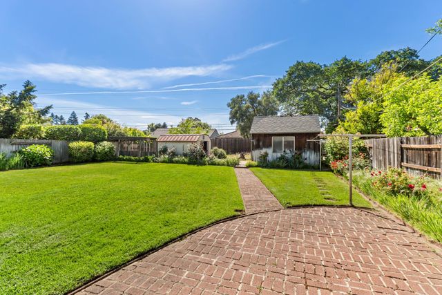 3245 Becerra Way, Sacramento, CA 95821