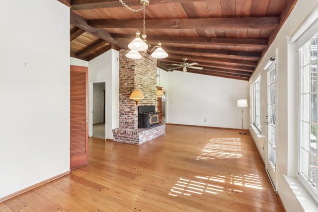 3245 Becerra Way, Sacramento, CA 95821