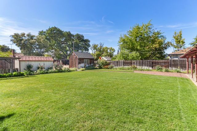 3245 Becerra Way, Sacramento, CA 95821