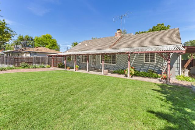 3245 Becerra Way, Sacramento, CA 95821