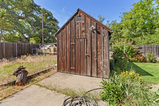 3245 Becerra Way, Sacramento, CA 95821