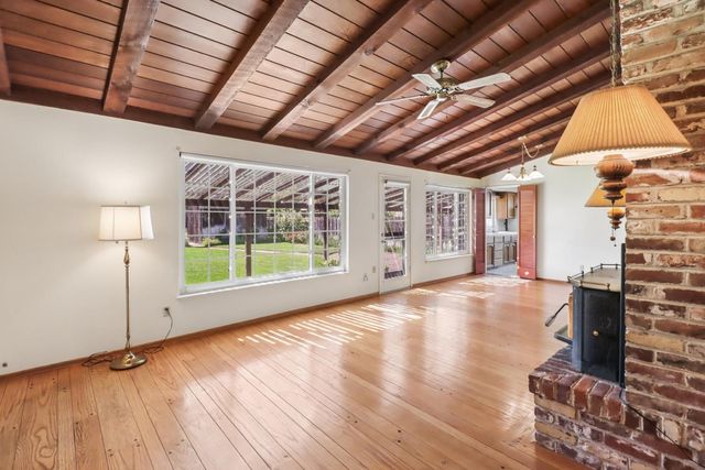 3245 Becerra Way, Sacramento, CA 95821