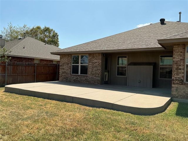 16000 Vicki Drive, Oklahoma City, OK 73170