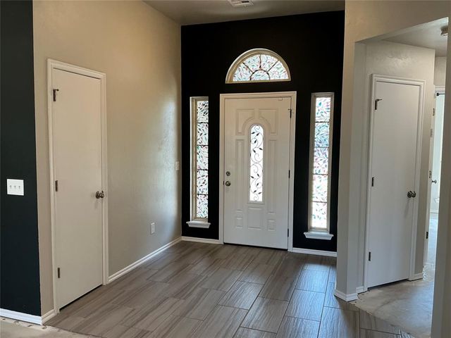 16000 Vicki Drive, Oklahoma City, OK 73170