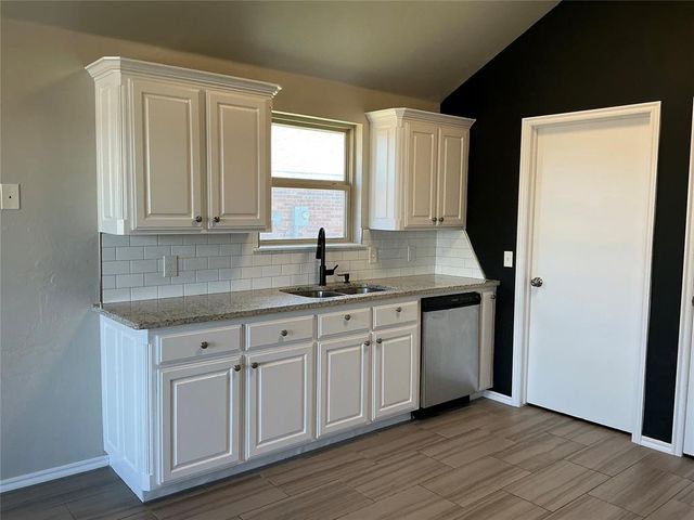 16000 Vicki Drive, Oklahoma City, OK 73170