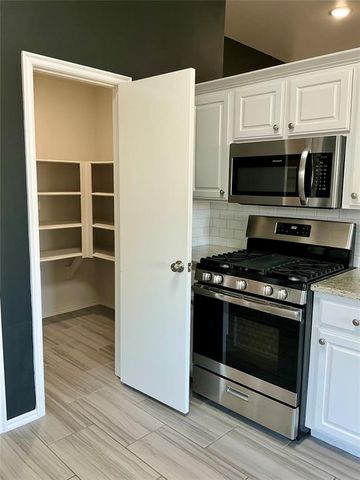 16000 Vicki Drive, Oklahoma City, OK 73170