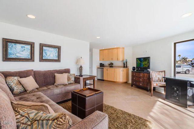 3300 Ocean Drive, Oxnard, CA 93035