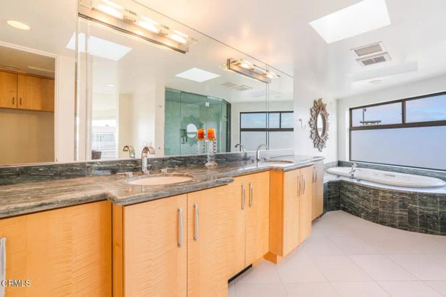 3300 Ocean Drive, Oxnard, CA 93035