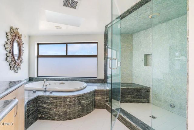 3300 Ocean Drive, Oxnard, CA 93035