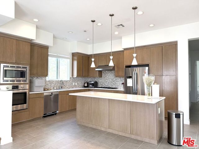 113 Fixie, Irvine, CA 92618