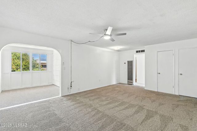 1470 S Palo Verde Ave Apt J213, Tucson, AZ 85713