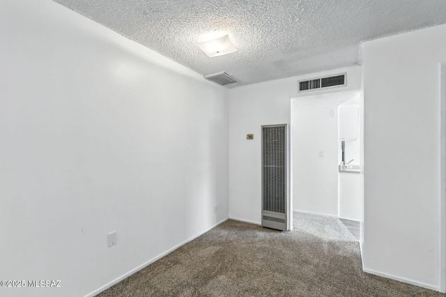 1470 S Palo Verde Ave Apt J213, Tucson, AZ 85713