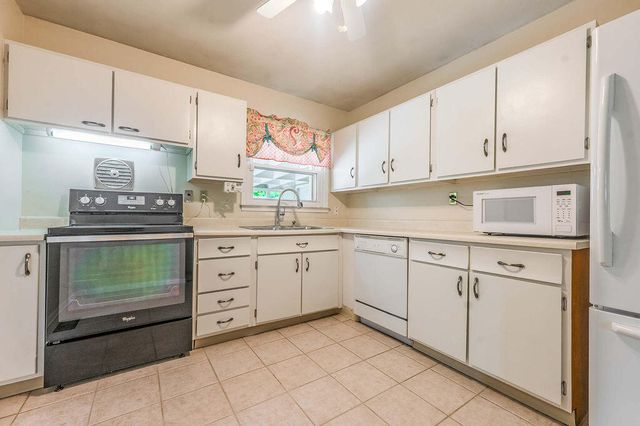466 Sheridan Drive, Lexington, KY 40503