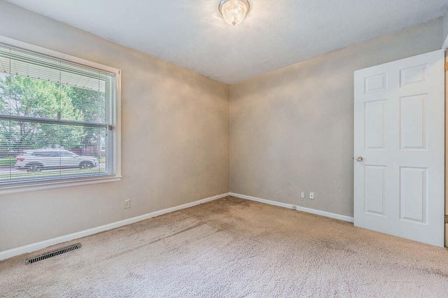 466 Sheridan Drive, Lexington, KY 40503
