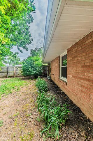 466 Sheridan Drive, Lexington, KY 40503