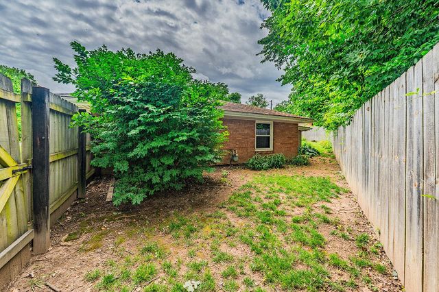466 Sheridan Drive, Lexington, KY 40503