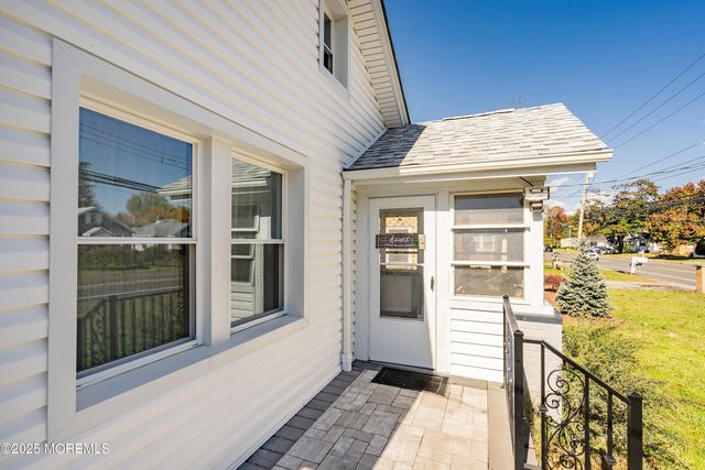 29 Wilson Avenue, Manalapan, NJ 07726