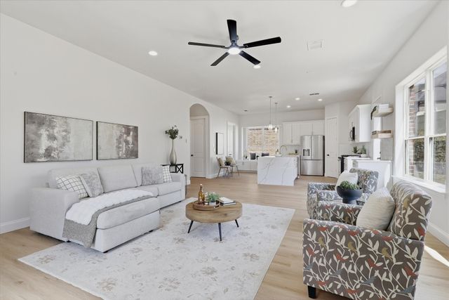 2600 Almanzor Avenue, Irving, TX 75062