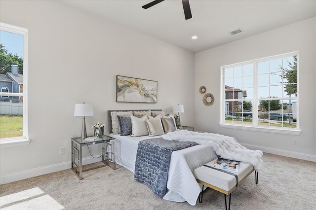 2600 Almanzor Avenue, Irving, TX 75062