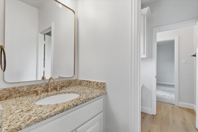 2600 Almanzor Avenue, Irving, TX 75062