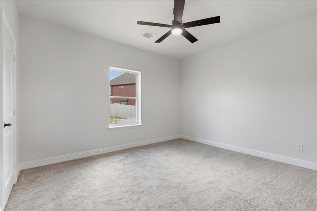 2600 Almanzor Avenue, Irving, TX 75062
