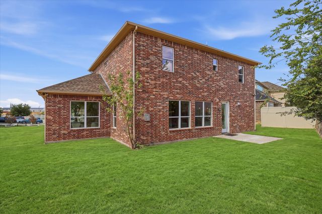 2600 Almanzor Avenue, Irving, TX 75062