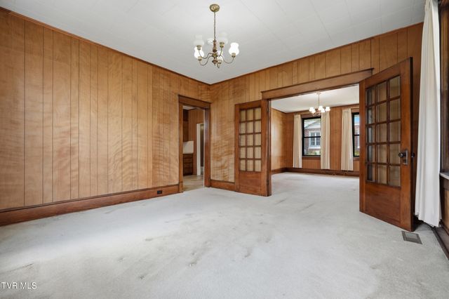 518 Carolina Avenue, Bristol, TN 37620