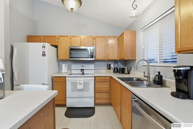 6217 N 129th Street, Omaha, NE 68164