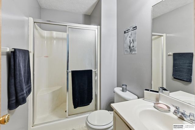 6217 N 129th Street, Omaha, NE 68164