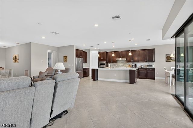 11279 Thurston Chase, Fort Myers, FL 33913