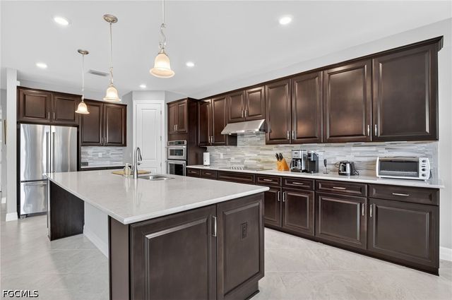 11279 Thurston Chase, Fort Myers, FL 33913