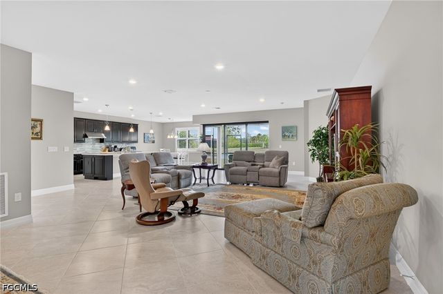 11279 Thurston Chase, Fort Myers, FL 33913