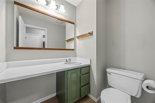 2326 Plaen View Drive, Iowa City, IA 52246