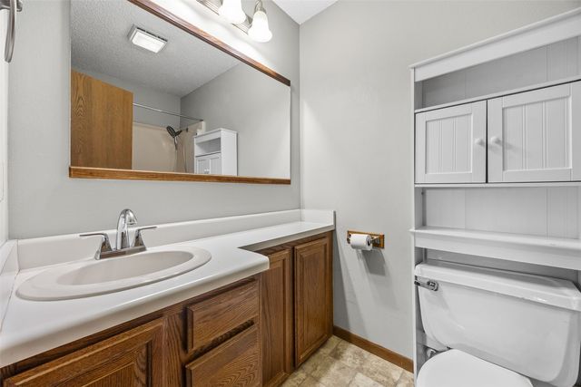 2326 Plaen View Drive, Iowa City, IA 52246