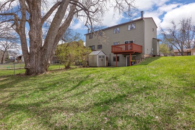 2326 Plaen View Drive, Iowa City, IA 52246